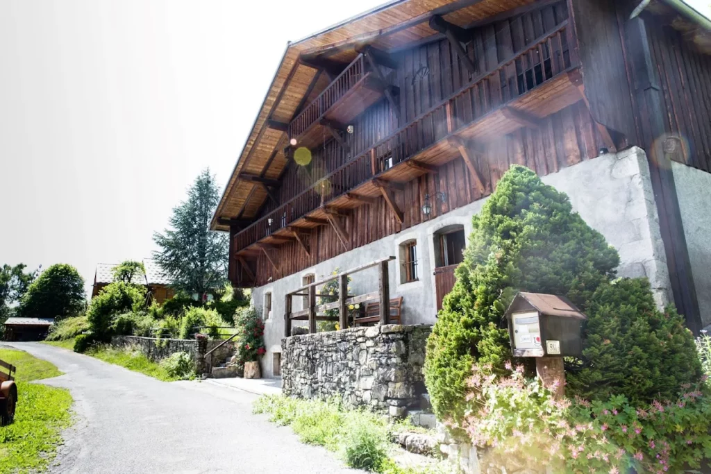 Chalet en été, vallée du Haut-Giffre